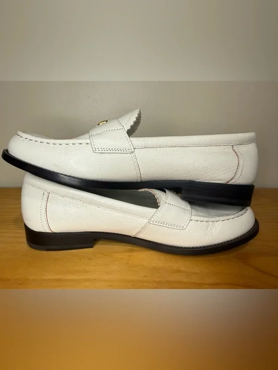 Tory Burch | Classic Slip On Double T Scalloped Leather Loafer in New Ivory 7.5 - Picture 13 of 13